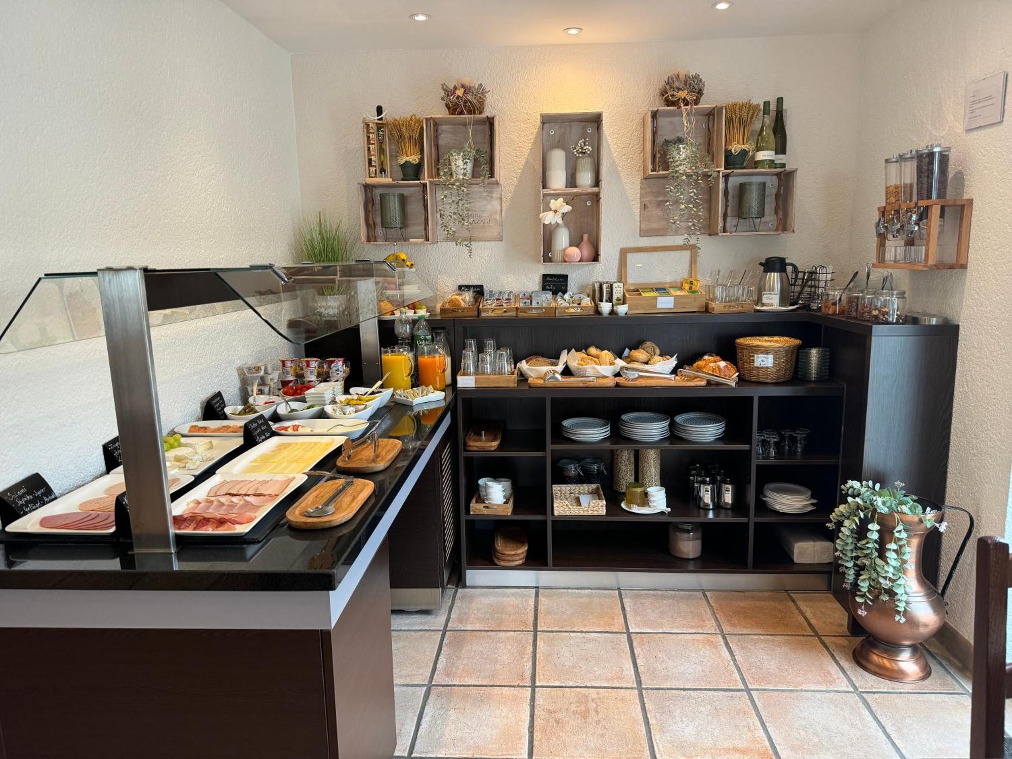 Hotel Zur Linde Sarrelouis Extérieur photo